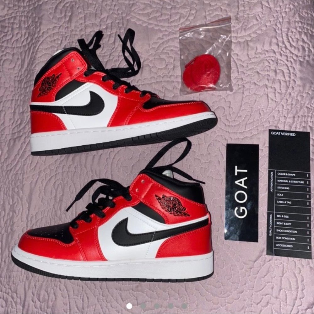 Nike Air Jordan 1s Chicago Black Toe Mids